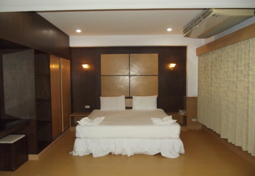 Маха Сарахам: Suanwaruan Hotel