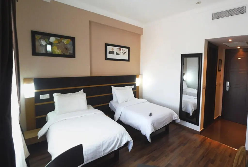 Блида: Clean Hotel