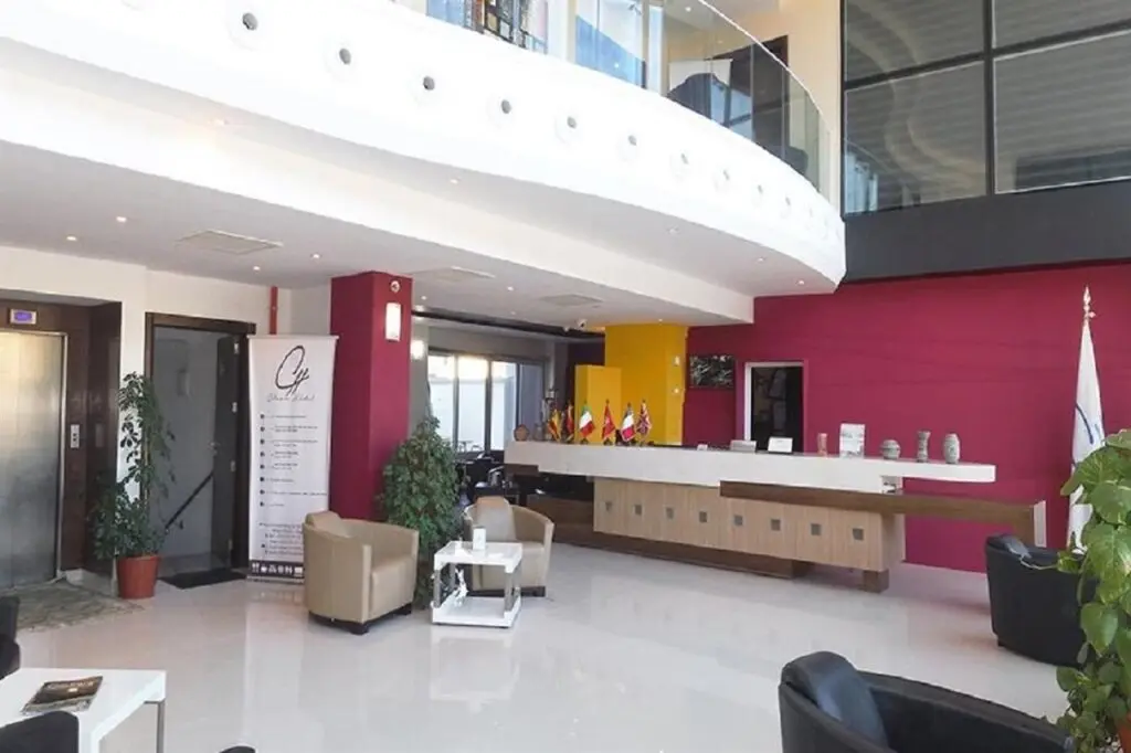 Блида: Clean Hotel
