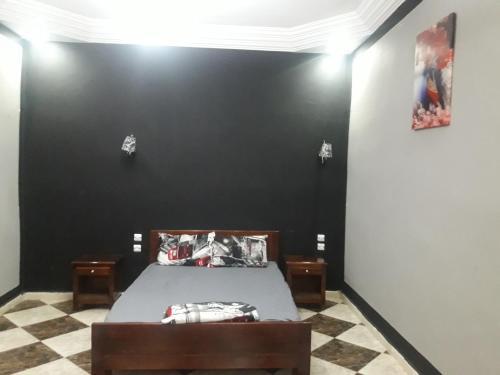 Хаммам Боу Хаджар: Hotel Les Fréres Benouis