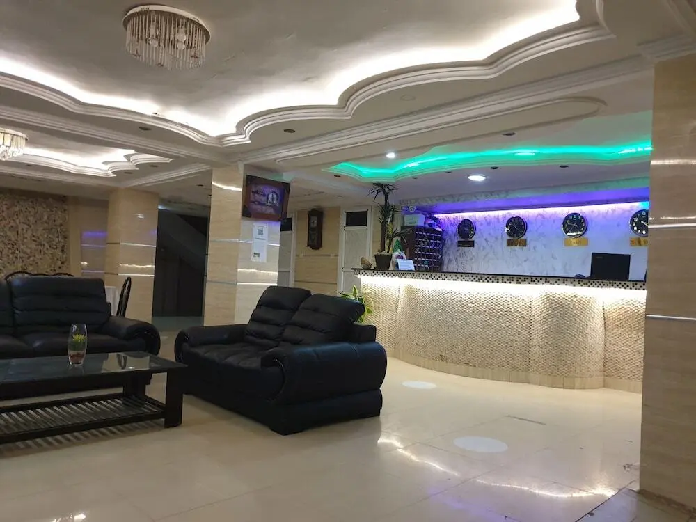 Оран: Le Privilege Hotel