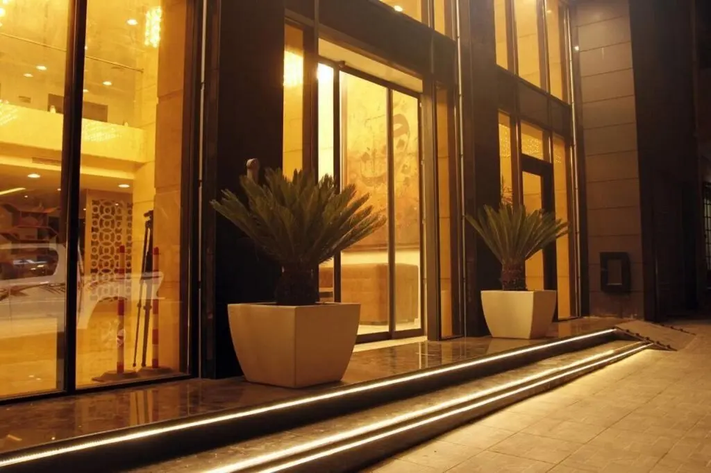 Оран: Sofi Hotel