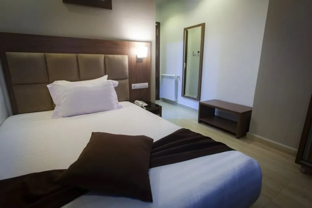 Блида: BN Hotel