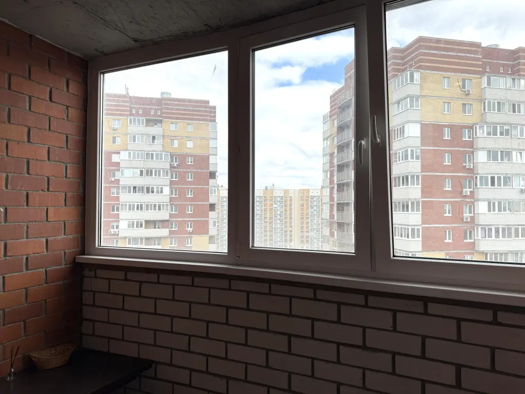 Тюмень: Сакура рядом ТЦ Кристалл