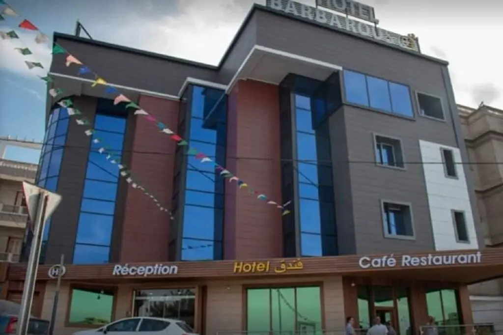 Джиджэль: Hotel Barbarous Royal