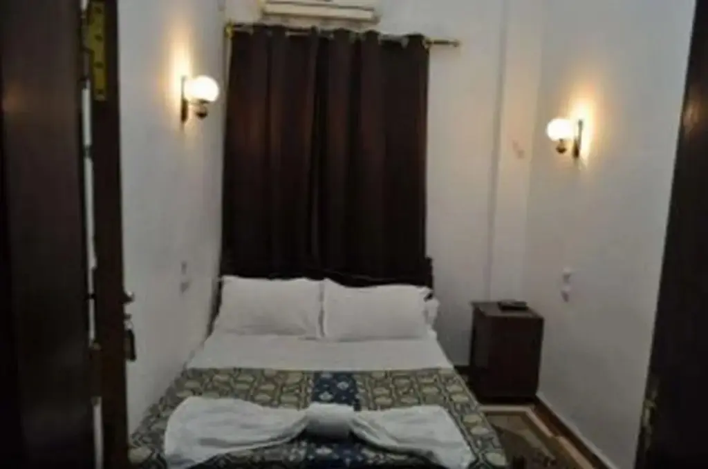 Бискра: Hôtel Oasis