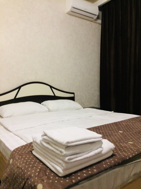 Симферополь: Good Day Apartments