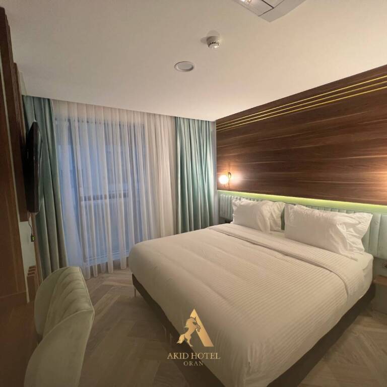 Бир-эль-Джир: Akid Lotfi En Face Hôtel Méridienne Oran