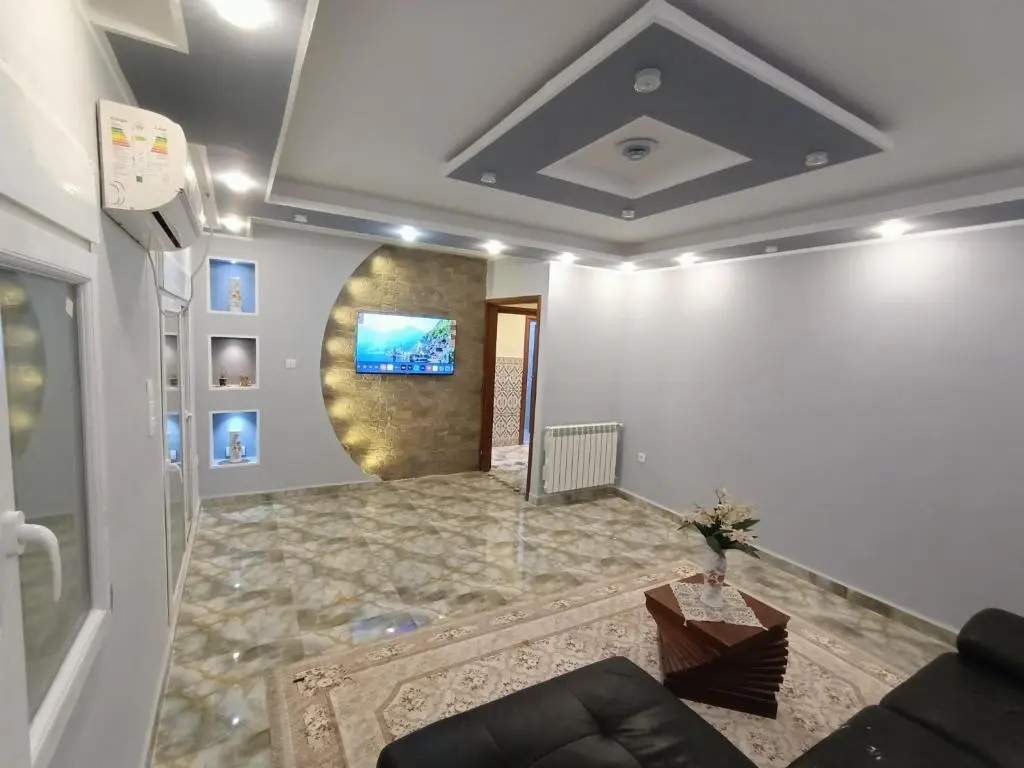 Бир-эль-Джир: Akid Lotfi En Face Hôtel Méridienne Oran
