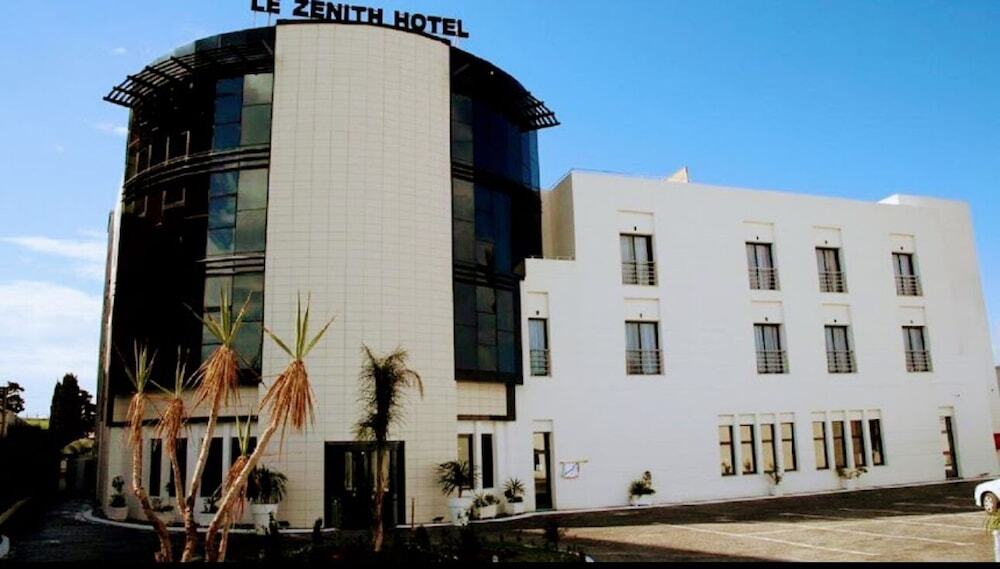 Hotel Zenith — фото 1