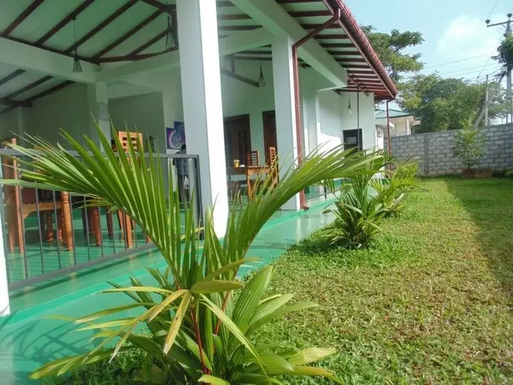 Инамальюва: White Eagle Hotel