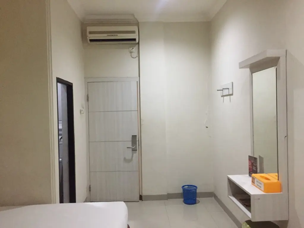 Макассар: RedDoorz Plus @ Hotel Alden Makassar