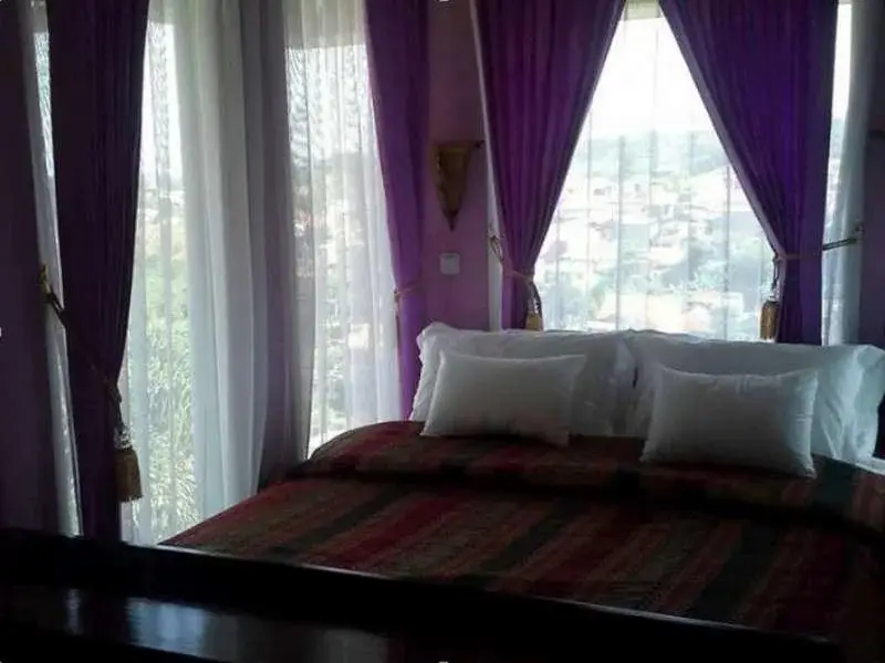 Бандунг: Penthouse & Villa Trixy