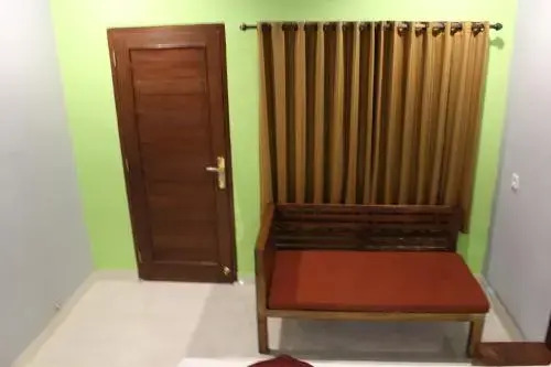 Кута: Omink House