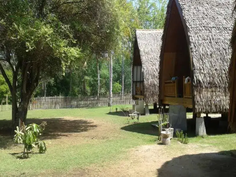 Гили-Мено: Island Lake Bungalows