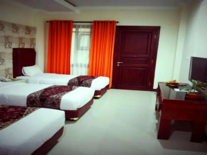 Бату: Grand City Batu Hotel
