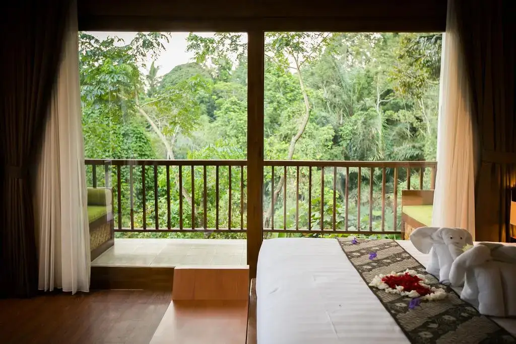 Таро: Senetan Villas and Spa Resort