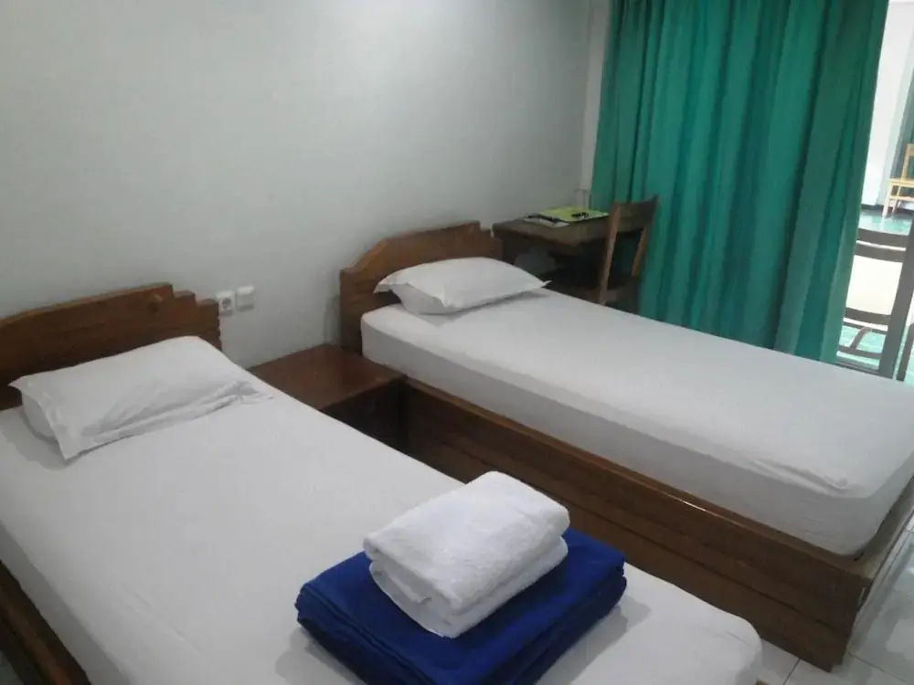 Суракарта: Hotel Trio