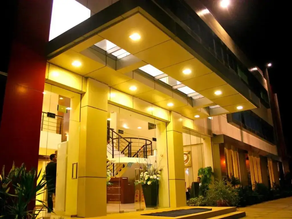 Соронг: Royal Mamberamo Hotel