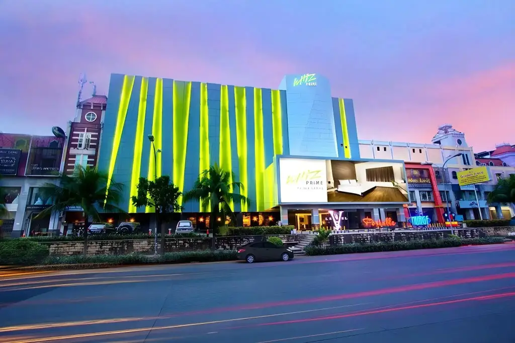 Whiz Prime Hotel Kelapa Gading — фото 1