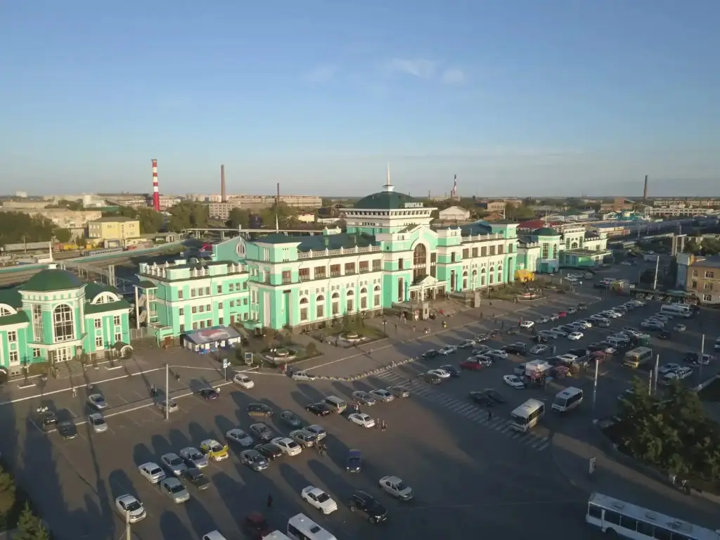Омск: Апартаменты Карла Маркса 89 у Жд Вокзала