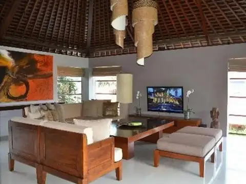 Villa Mojo Seminyak Bali — фото 1