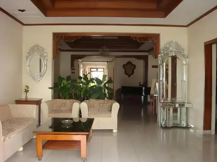 Суракарта: Hotel Griyadi Kusuma Sahid
