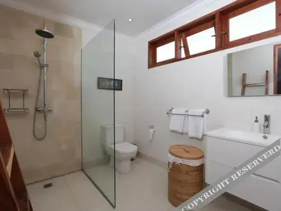 Чангу: Kubu Wira Villas