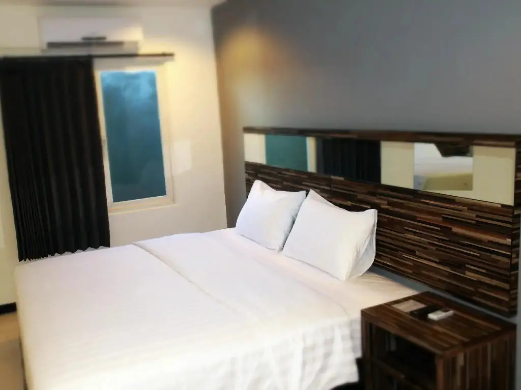 Таракан: Galaxy Hotel