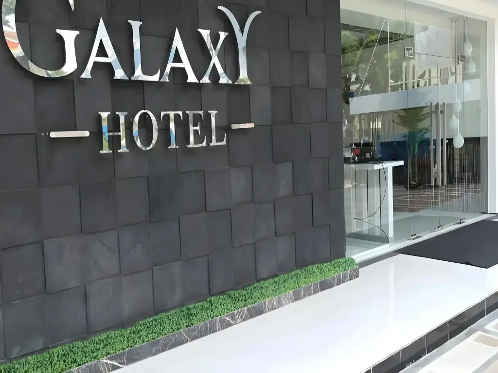 Таракан: Galaxy Hotel