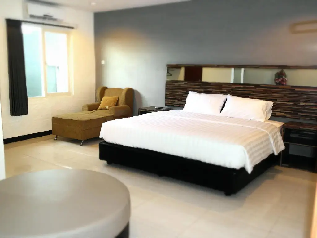 Таракан: Galaxy Hotel