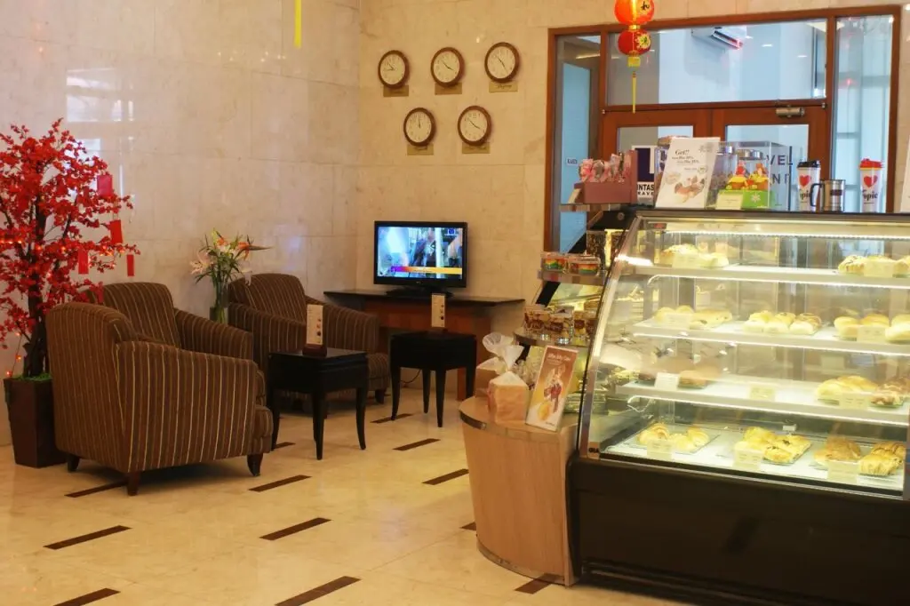Джакарта: Grand Tropic Suites Hotel