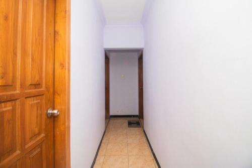 Баньюванги: RedDoorz Near Pantai Boom