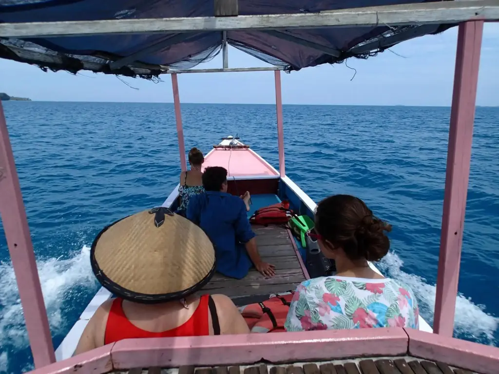 Джепара: Ayu Hotel Karimunjawa