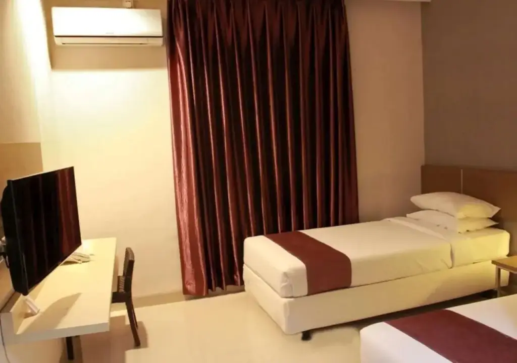 Чиребон: Smile Hotel by RedDoorz