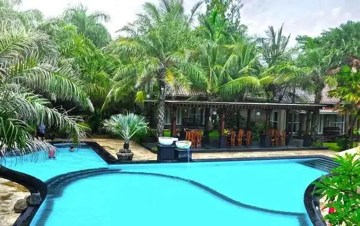 Джепара: Palm Beach Resort