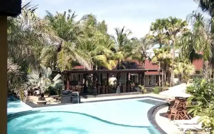 Джепара: Palm Beach Resort