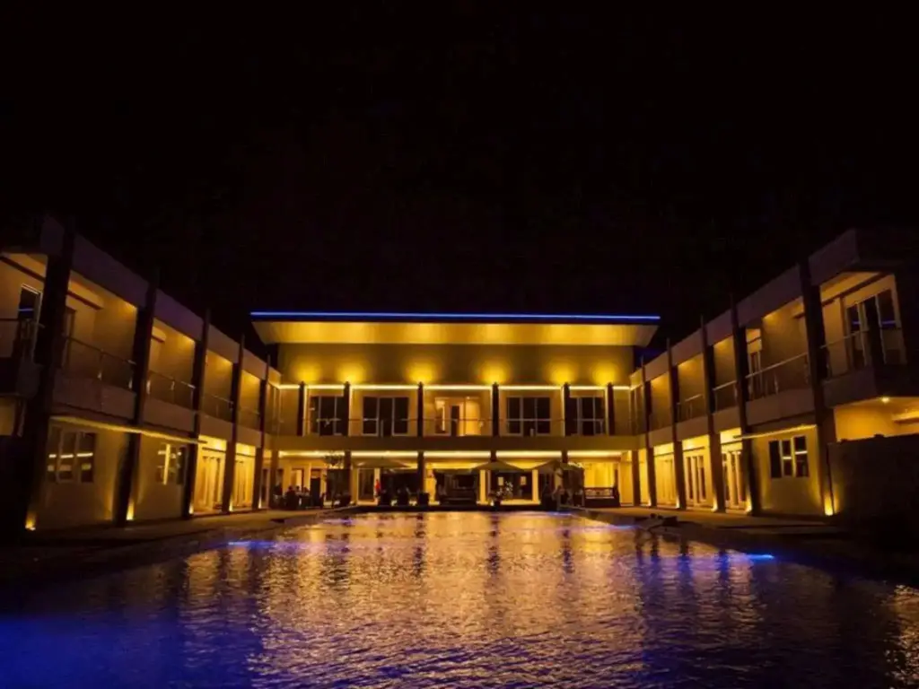 Джепара: D'Season Premiere Hotel