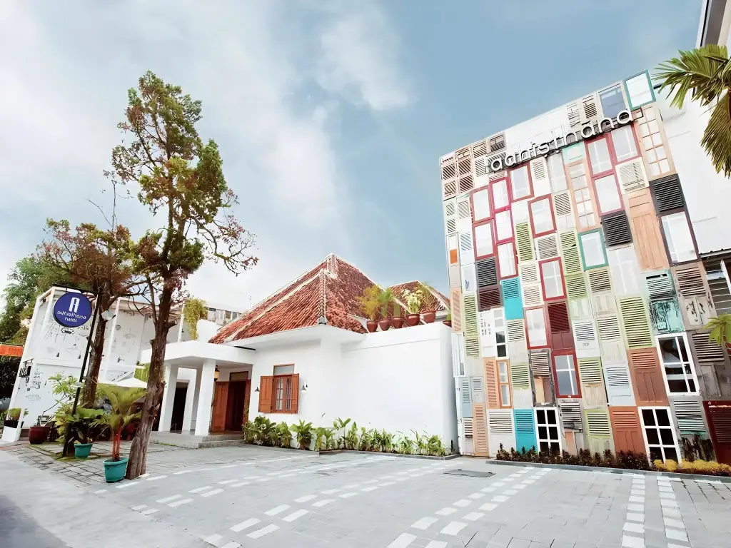 Джокьякарта: Adhisthana Hotel