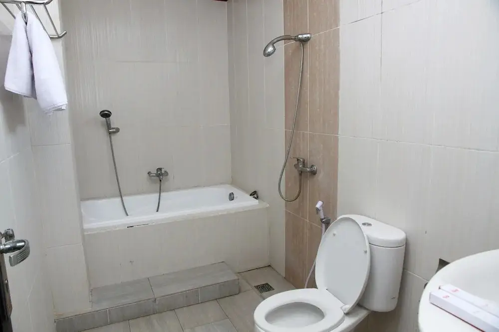 Палу: OYO 1656 Parama Su Hotel