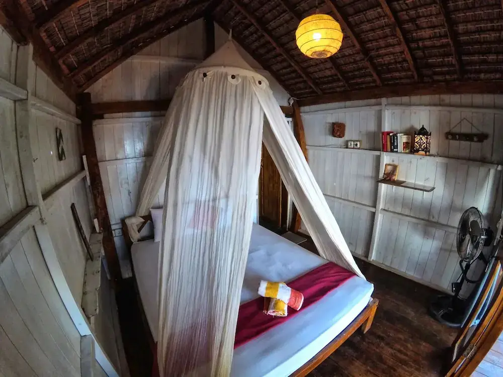 Бира: Cosmos Bungalows