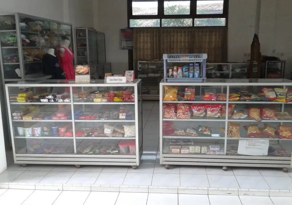 Пати: Graha Dewata Hotel Juwana