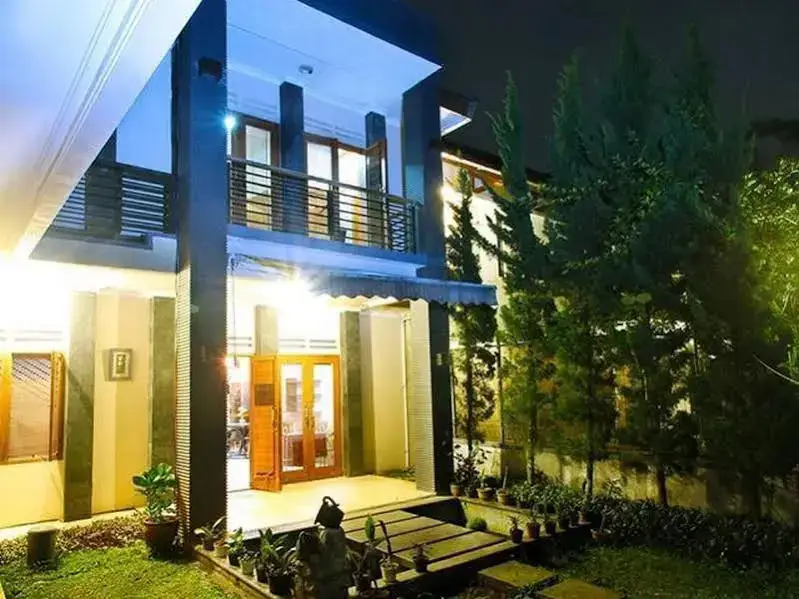Бандунг: Amethyst Dago Resort