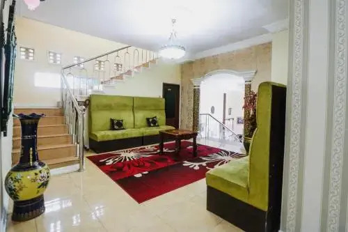 Читарингул: New Andalus Hotel