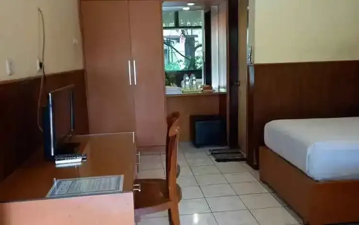 Кедири: Hotel Mitra Inn