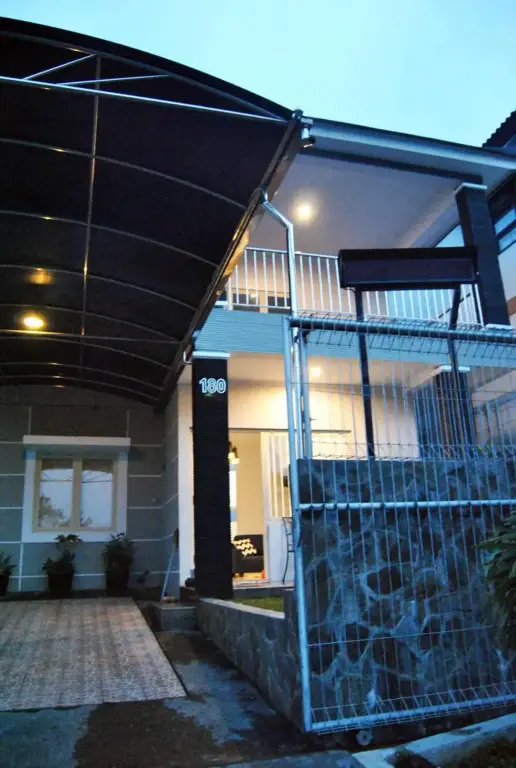 Бату: Villa Green Apple Batu