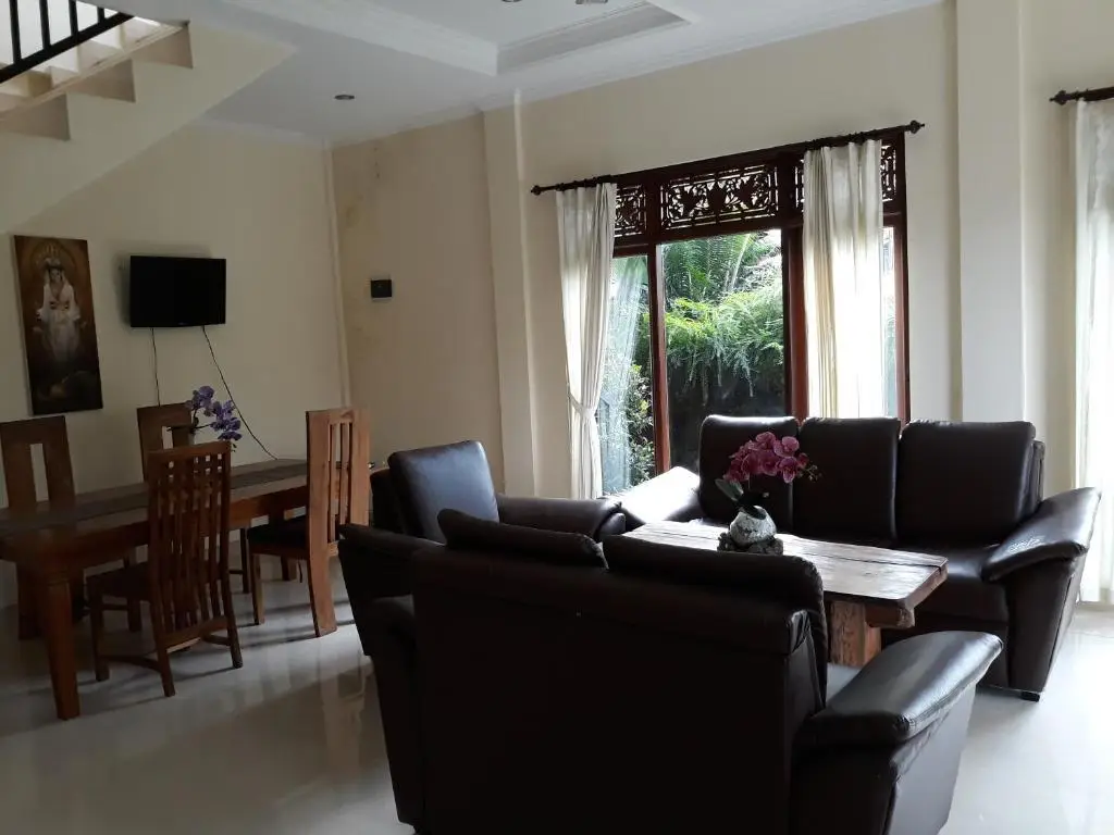 Villa Bungsil Gading — фото 1