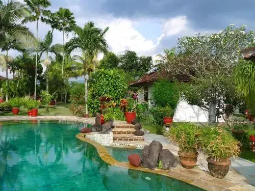 Амлапура: Cabé Bali