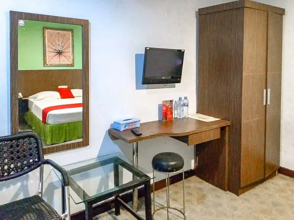 Макассар: Ocean View Hotel Makassar RedPartner