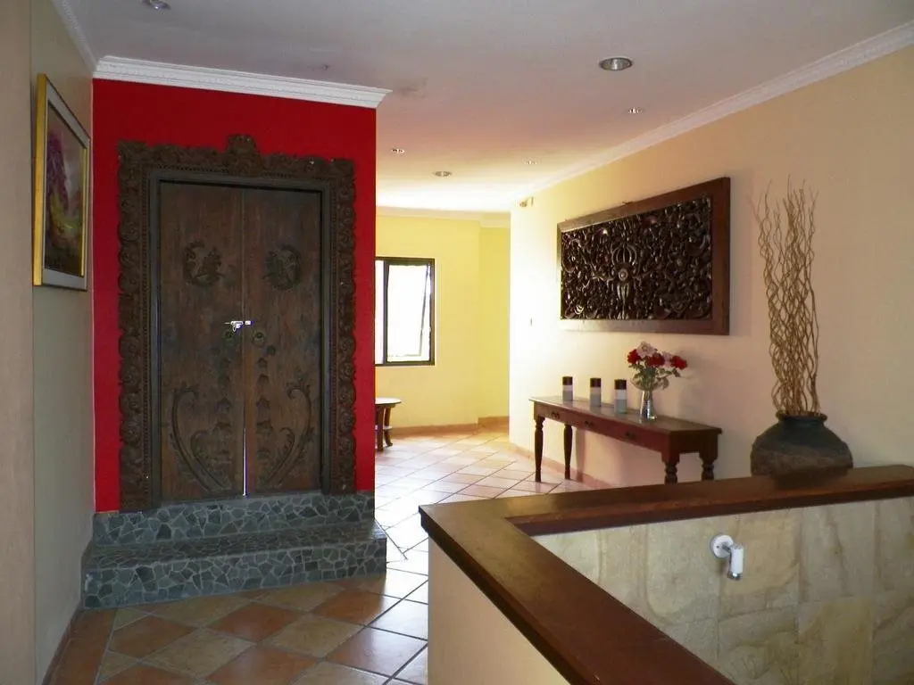 Клатен: Candi View Hotel